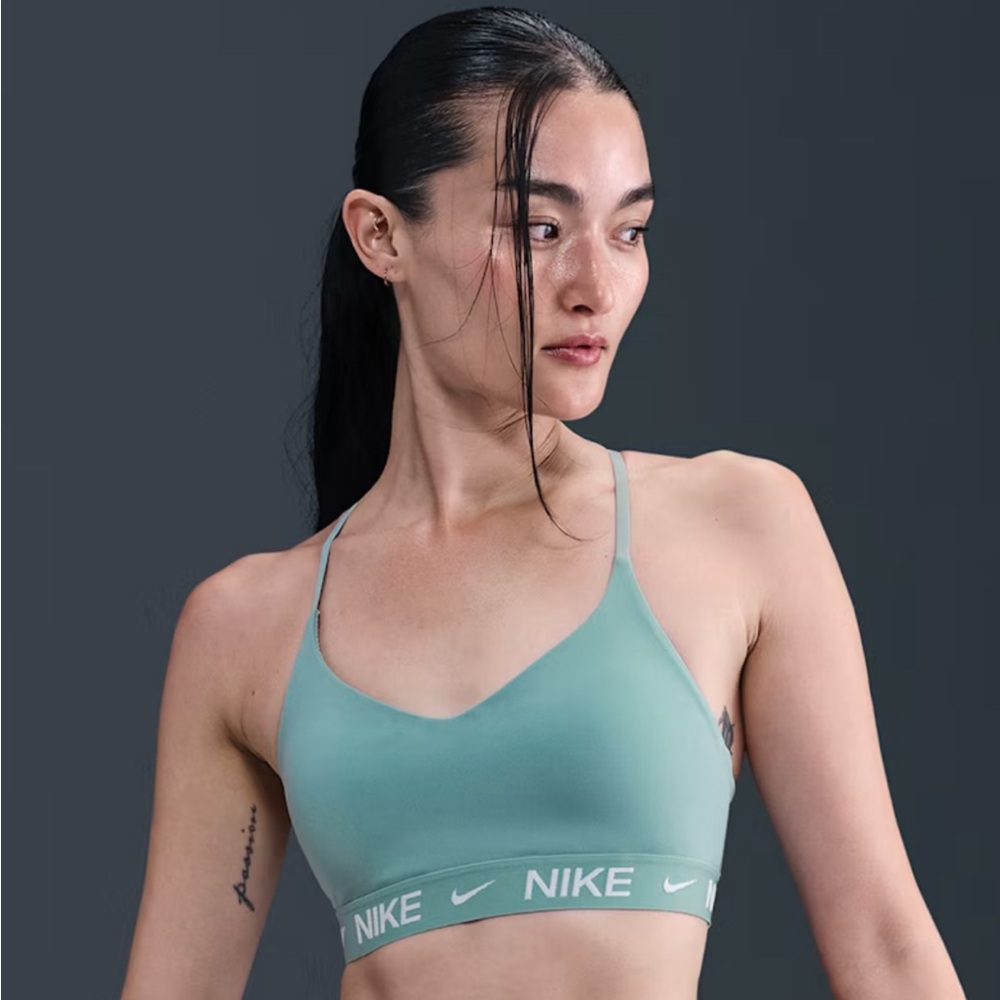 Nike Indy Light Support Women's Padded Sports Bra - Picture 2 of 5